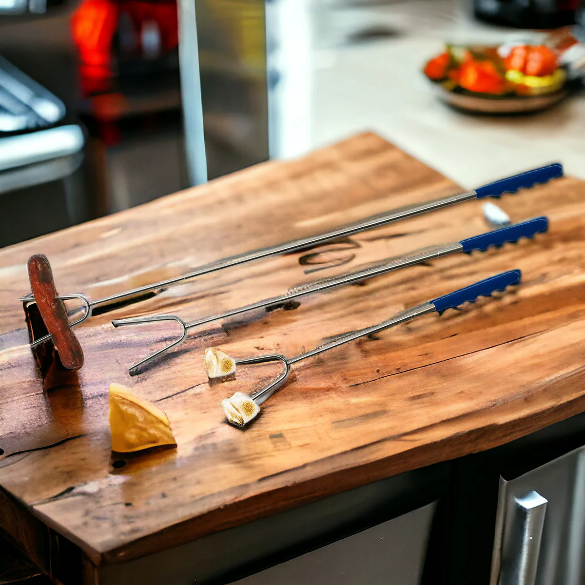 Kitchen & Dining